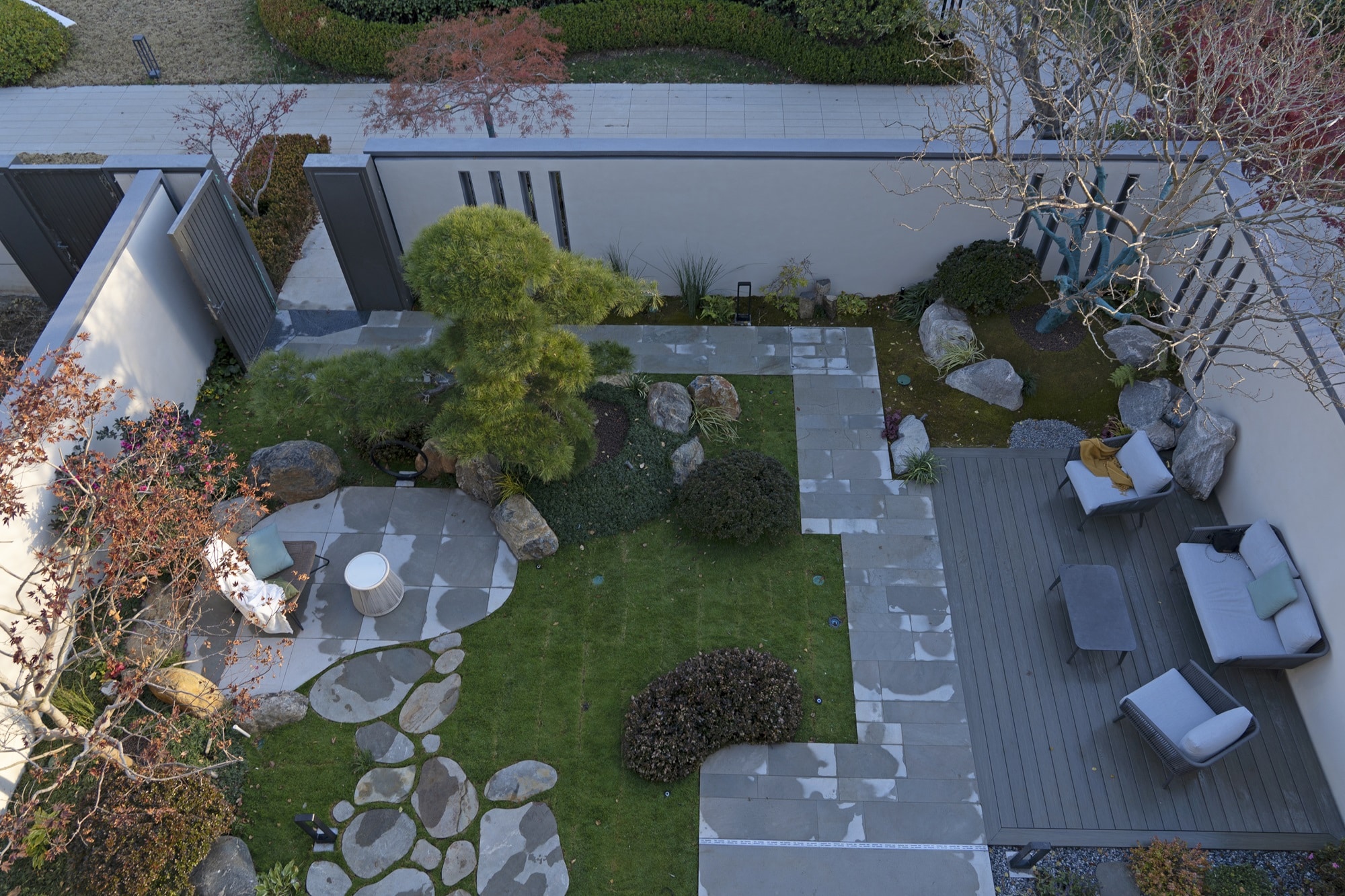 黃島區(qū)庭院設(shè)計(jì)實(shí)景|青島.紅島灣130㎡自然風(fēng)花園