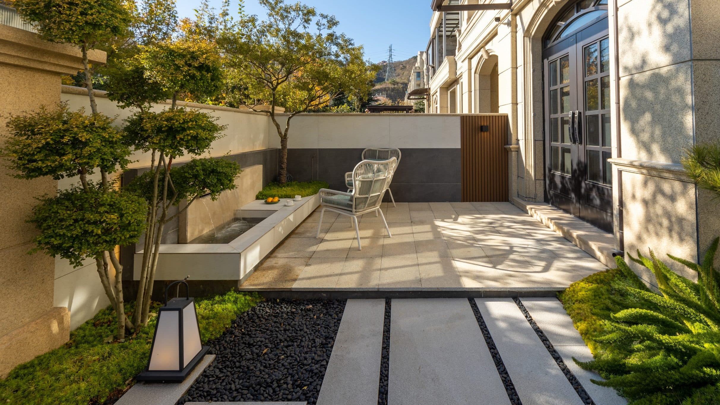 李滄區(qū)庭院設(shè)計(jì)實(shí)景|青島.和達(dá)璽悅110㎡現(xiàn)代自然花園